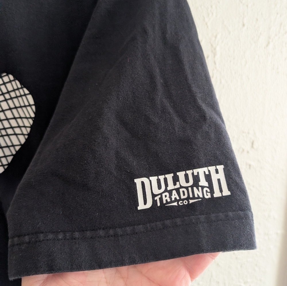 Duluth Trading Co Black Short-Sleeve T-Shirt with White Beaver Graphic - Picture 2 of 6